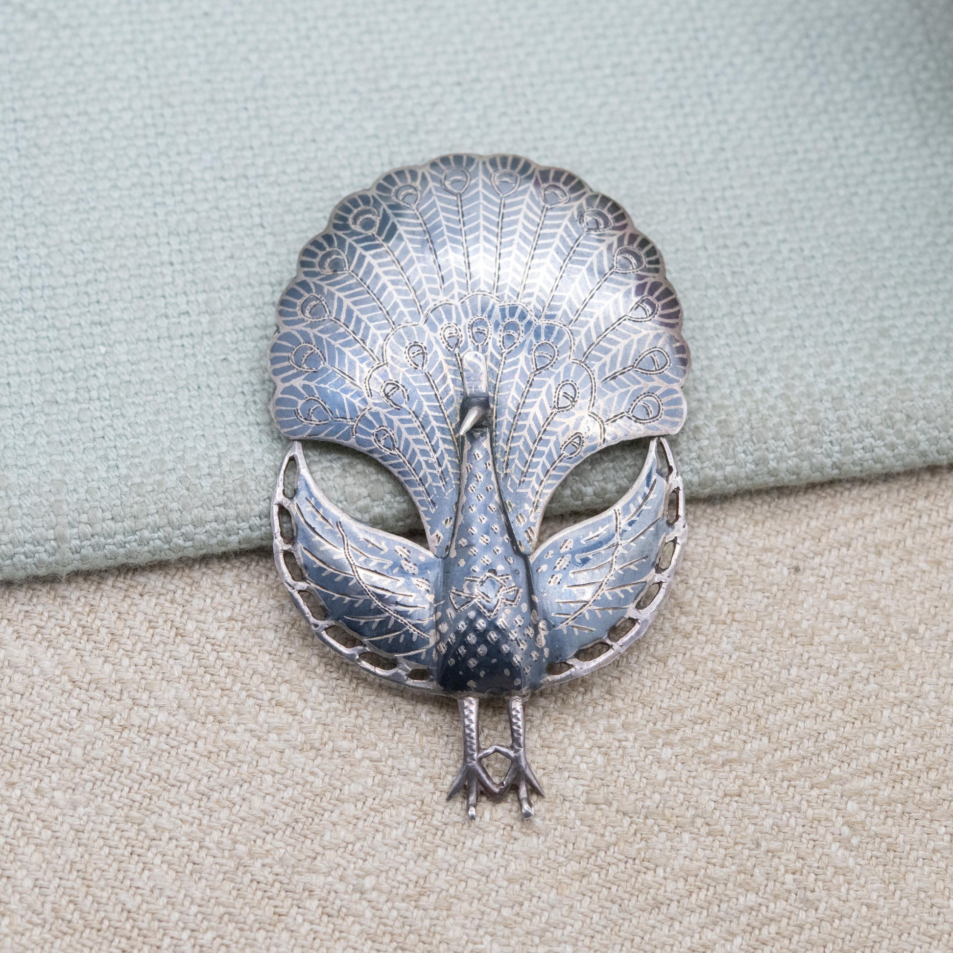 Vintage Sterling Silver Siam Hinged Peacock Brooch with Black Niello Feathers
