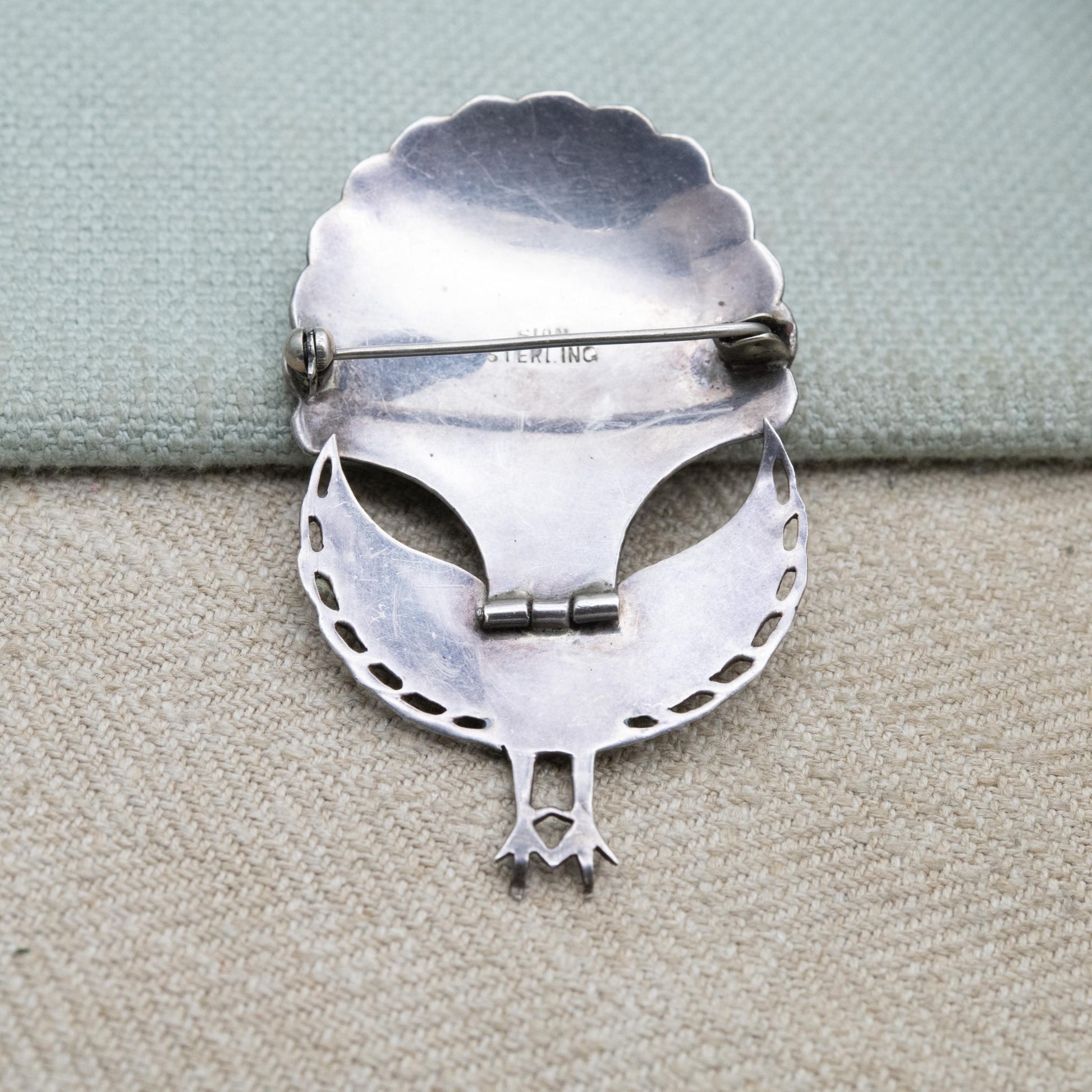 Vintage Sterling Silver Siam Hinged Peacock Brooch with Black Niello Feathers