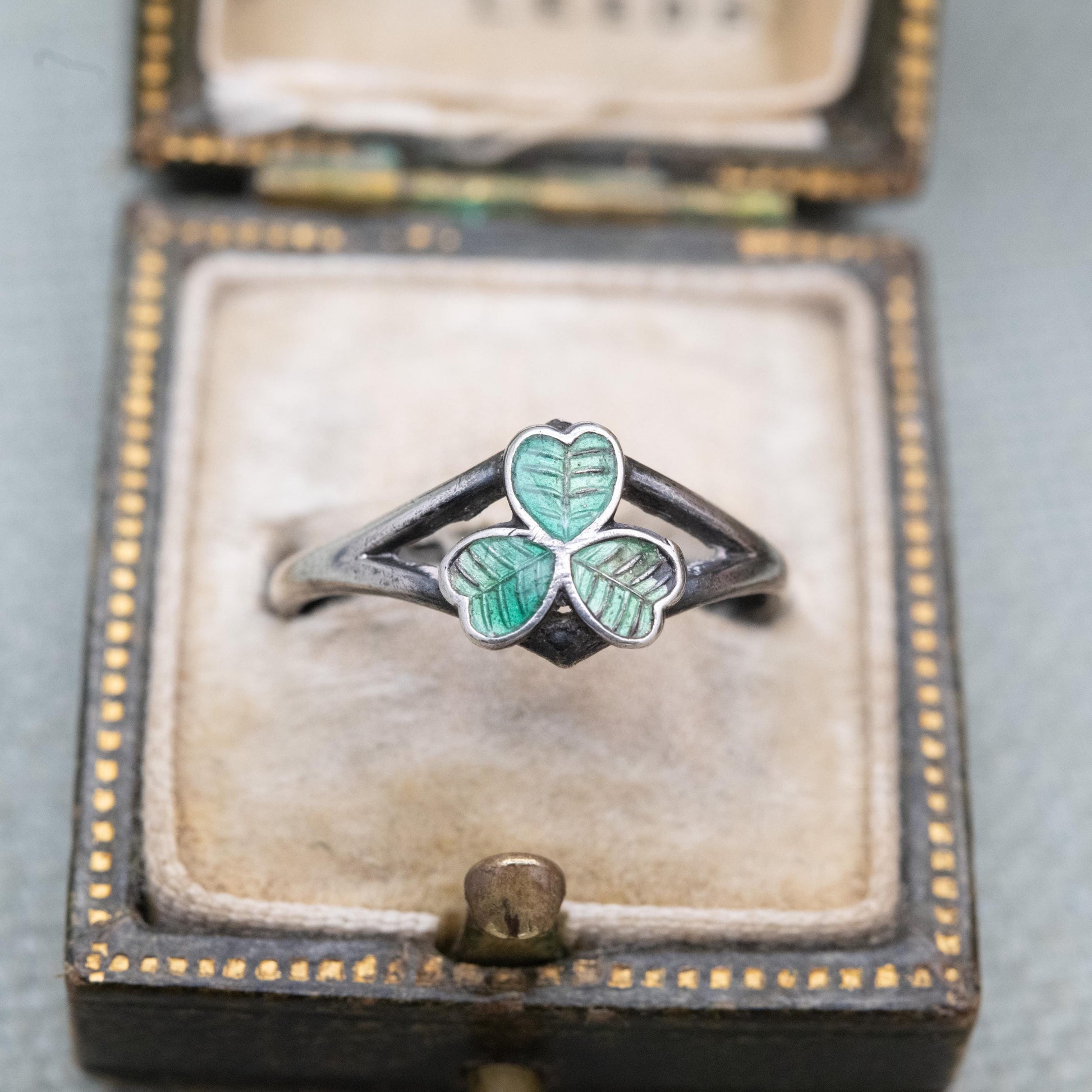 Antique Edwardian Sterling Silver Green Enamel Shamrock Ring 1911 - Celtic Irish Clover | UK Size - L 1/2 | US - 6