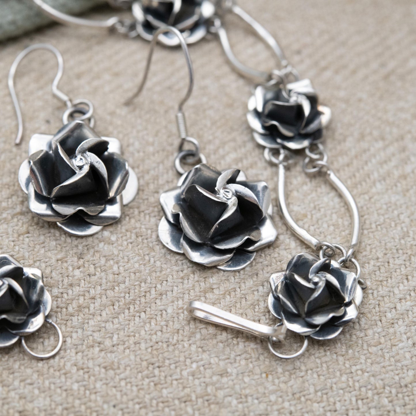 Vintage Mexican Sterling Silver Rose Panel Bracelet and Earring Set c. 1980s