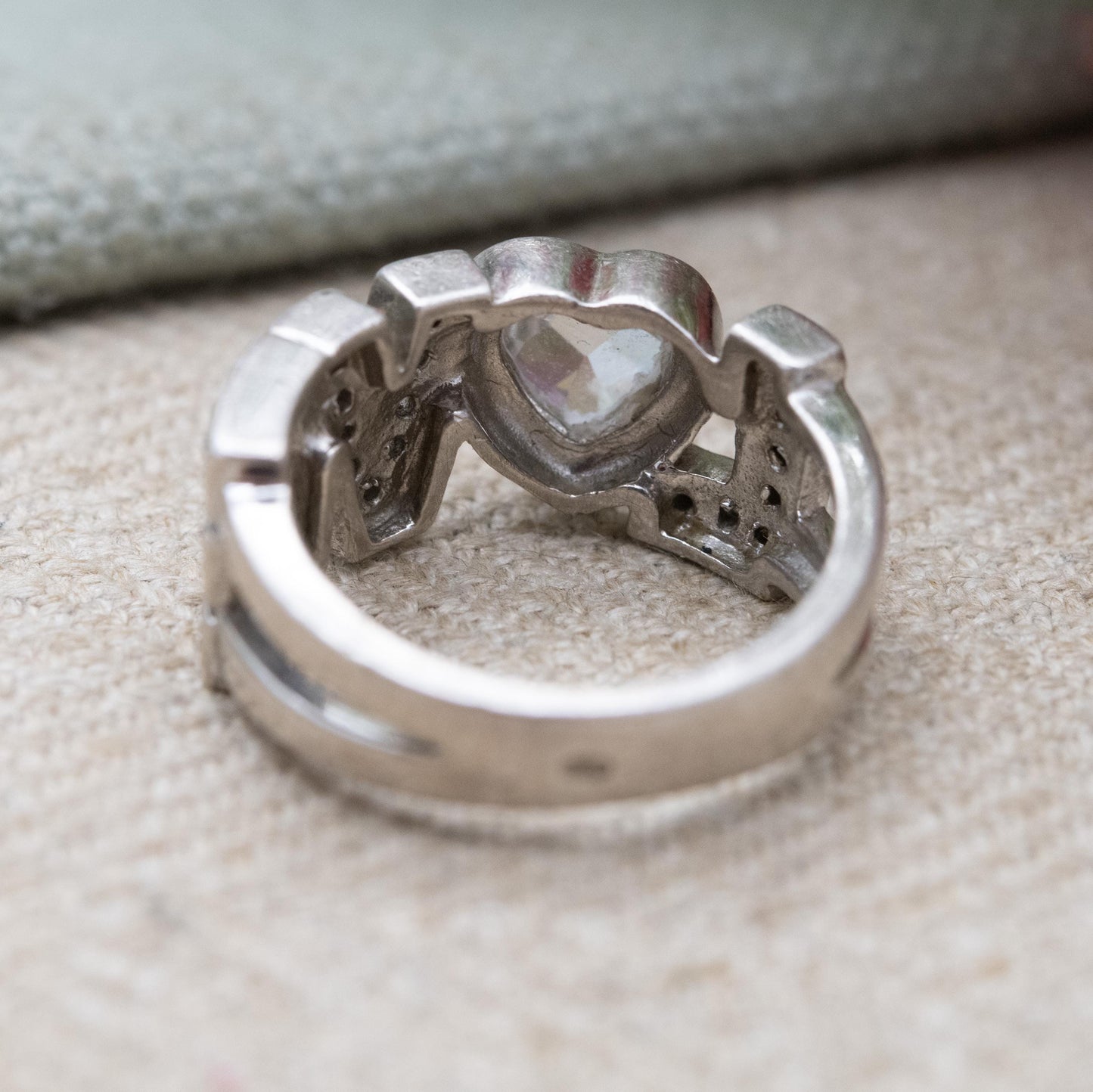 Vintage Sterling Silver Love Word Ring with Clear Stones - Everyday Silver Love Heart Jewellery Gift | UK Size - L | US Size - 5 3/4