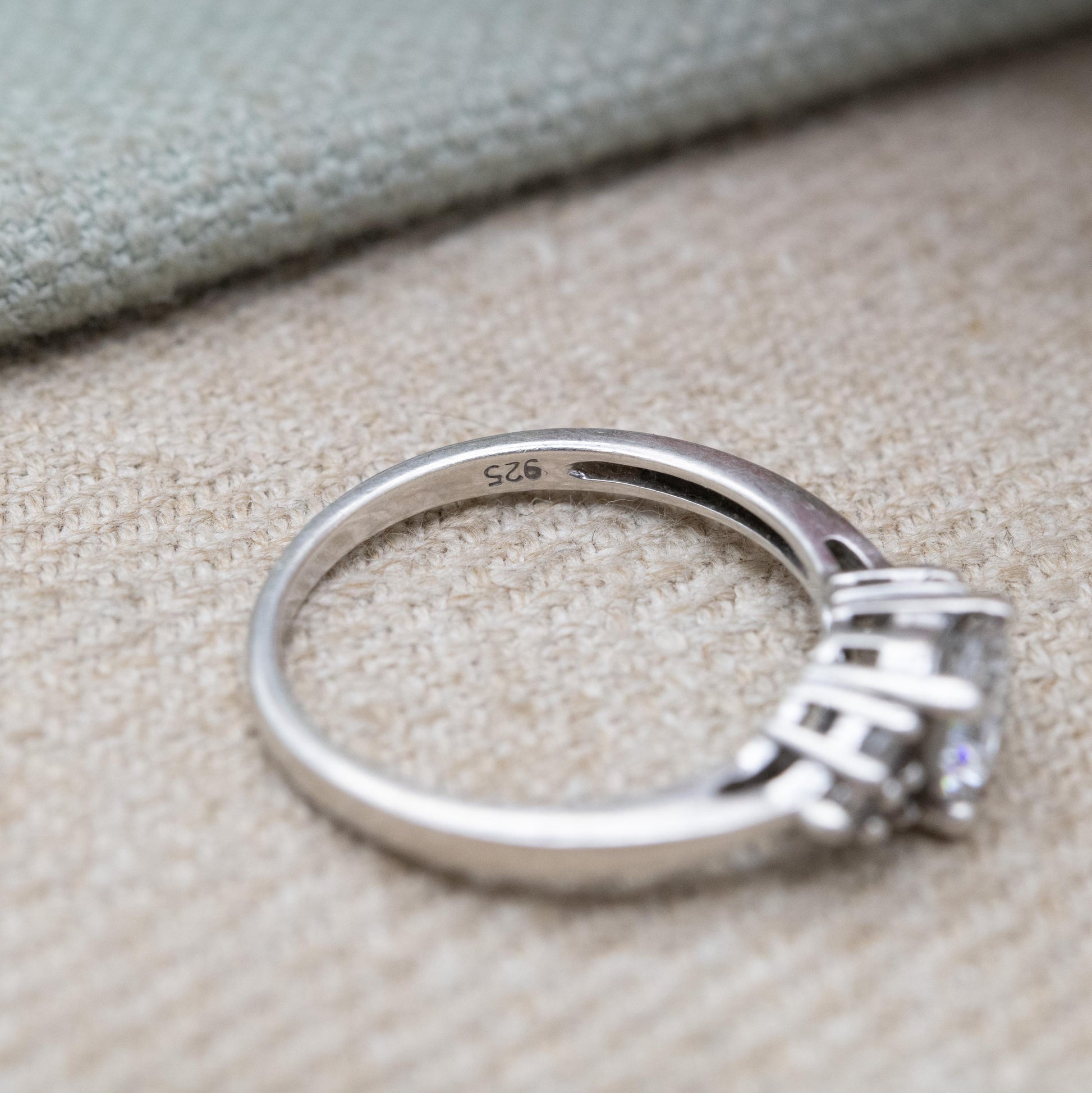 Sterling Silver CZ Solitaire Ring - Circular White Stone and Side Stones | UK Size - Q | US Size - 8