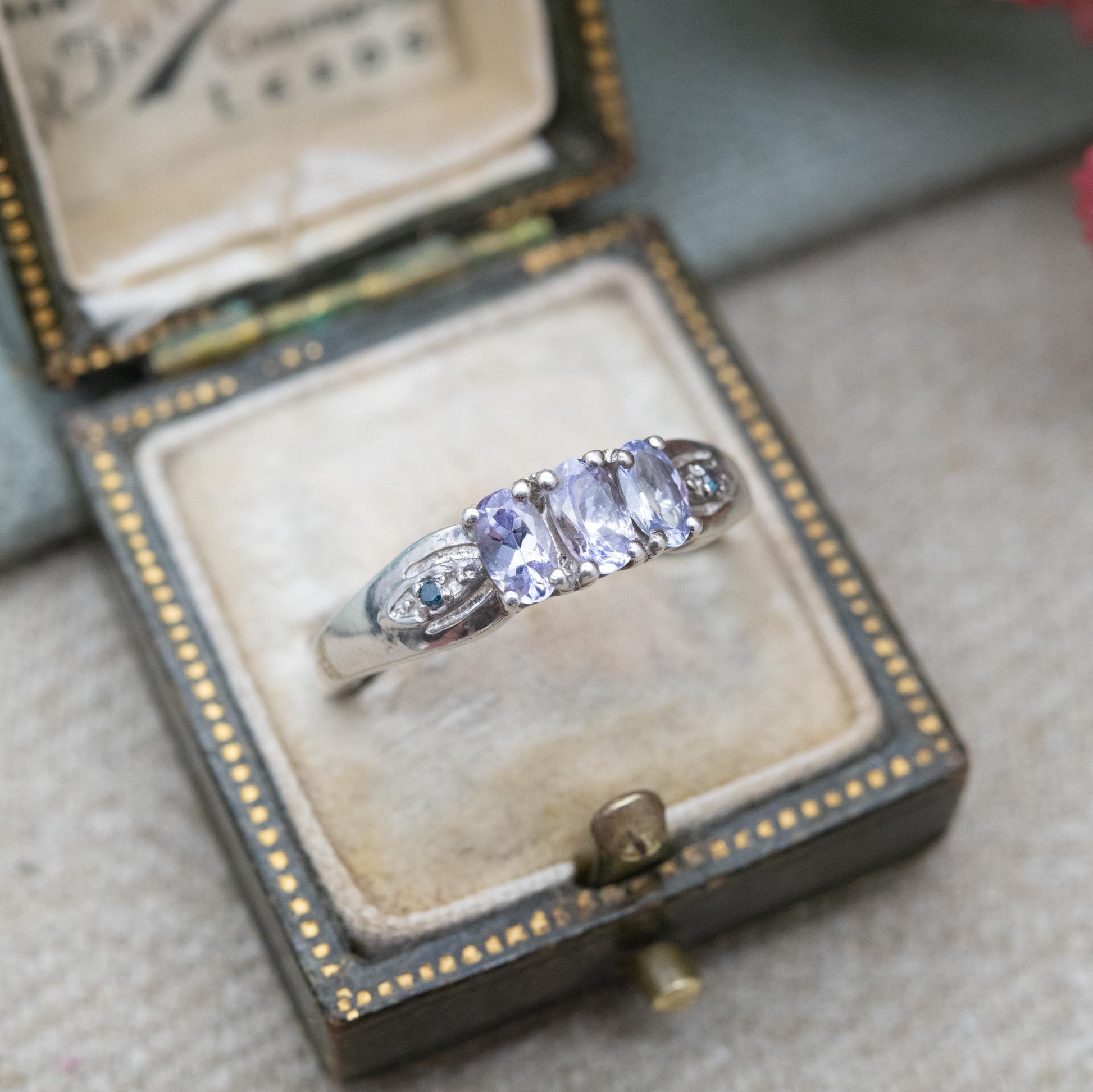 TGGC Sterling Silver 3 Stone Ring with Blue Side Stones - Amethyst Gemstone | Romantic Gift for Her | UK Size - N | US Size - 6 3/4
