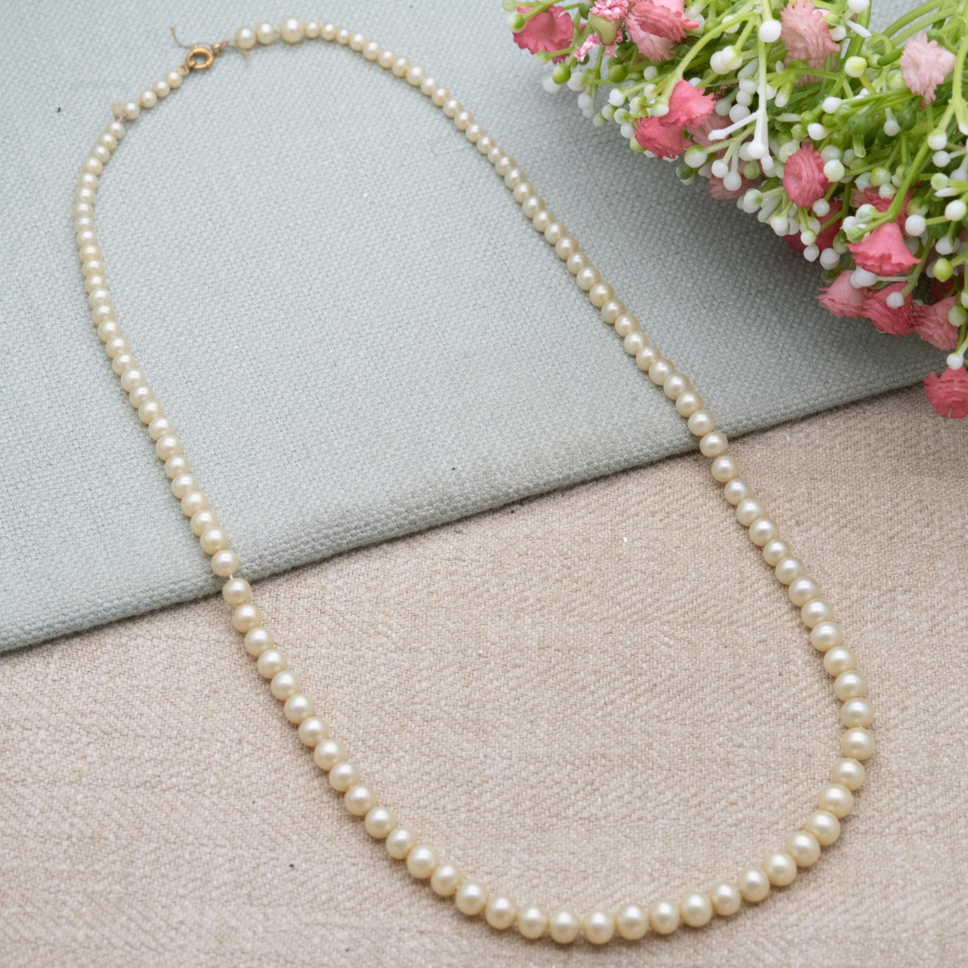 Vintage 18ct Gold Clasp Faux Pearl Necklace - Graduated Round Beads | 21"