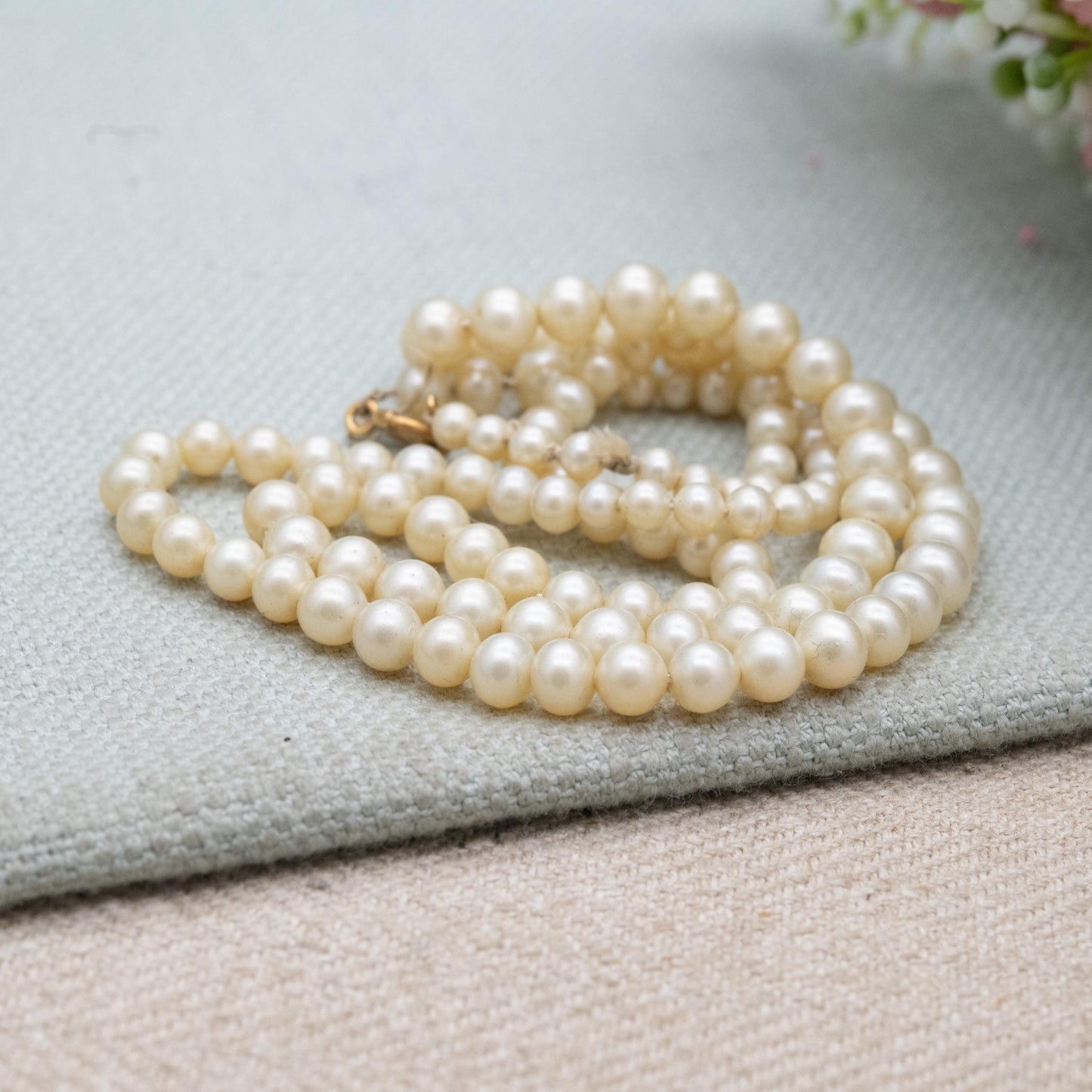 Vintage 18ct Gold Clasp Faux Pearl Necklace - Graduated Round Beads | 21"