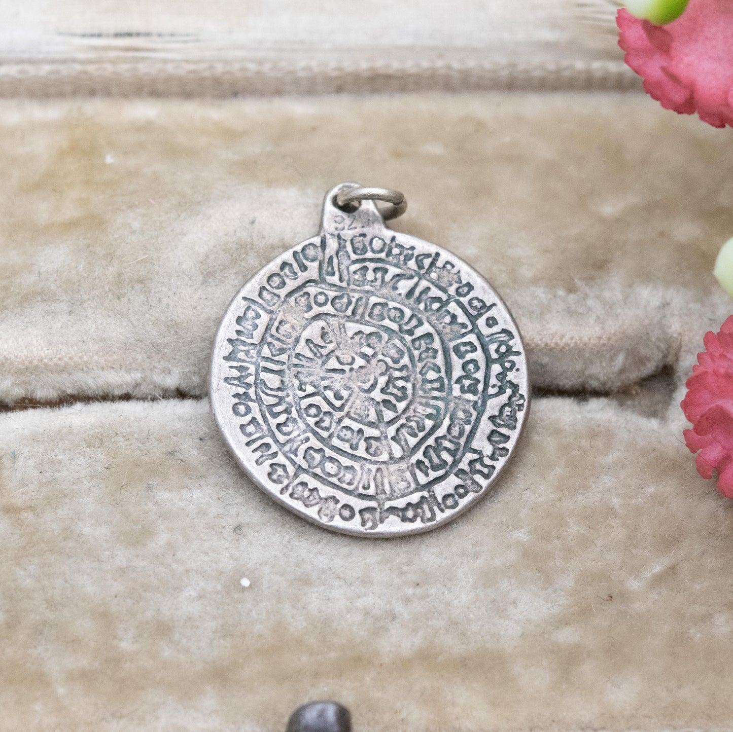 Vintage Mexican Silver Maze Pendant – Traditional Central American Design | Travel Souvenir Jewellery
