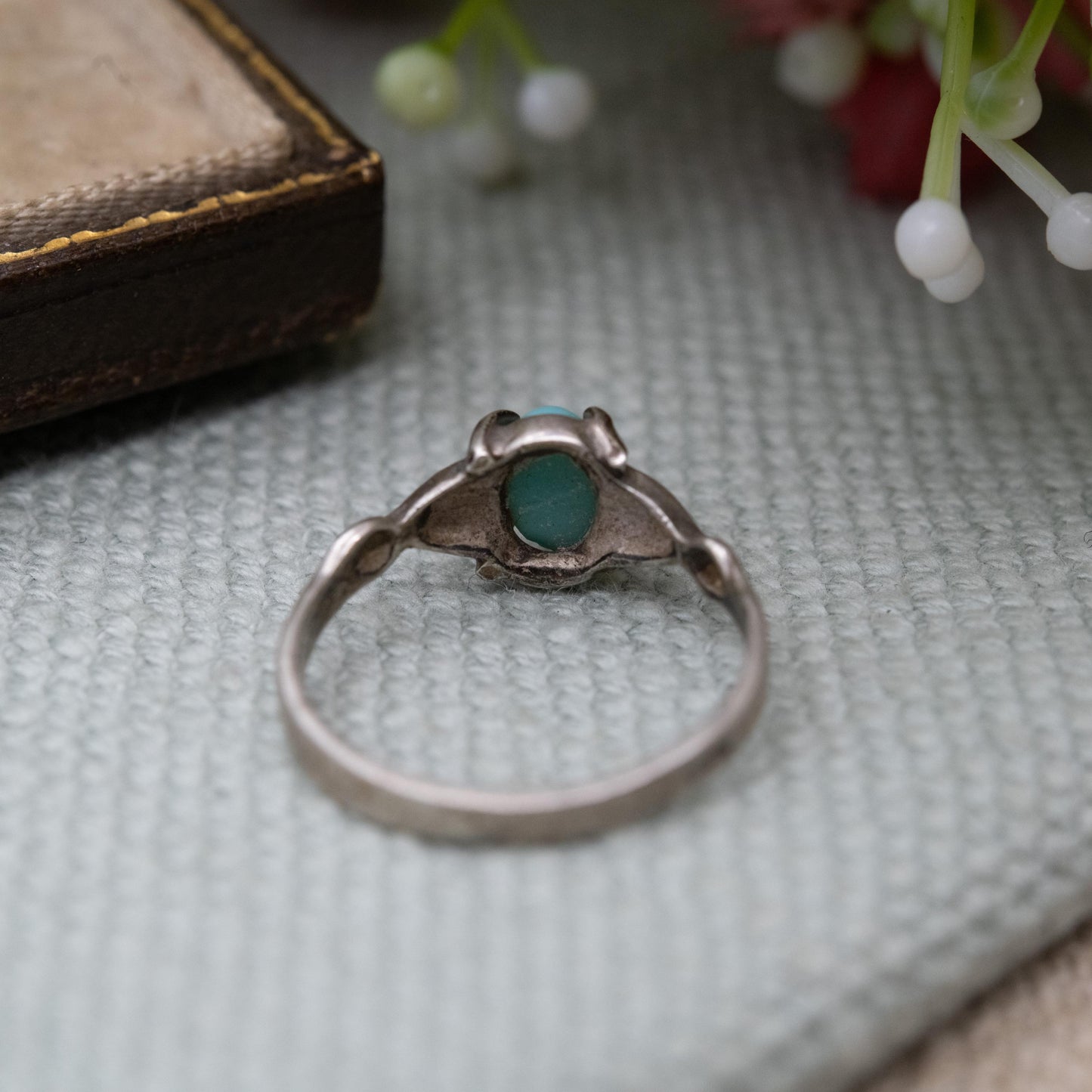 Vintage Silver Blue Stone Ring - Small Cabochon Stone | Everyday Silver Jewellery | UK Size - I | US Size - 4 1/2