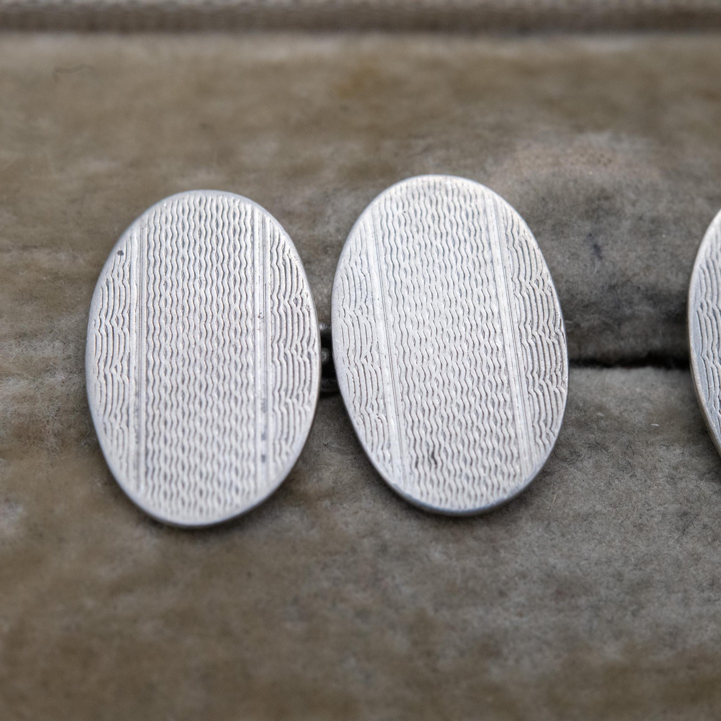 Vintage Sterling Silver Chain Link Cufflinks - Engine Turned