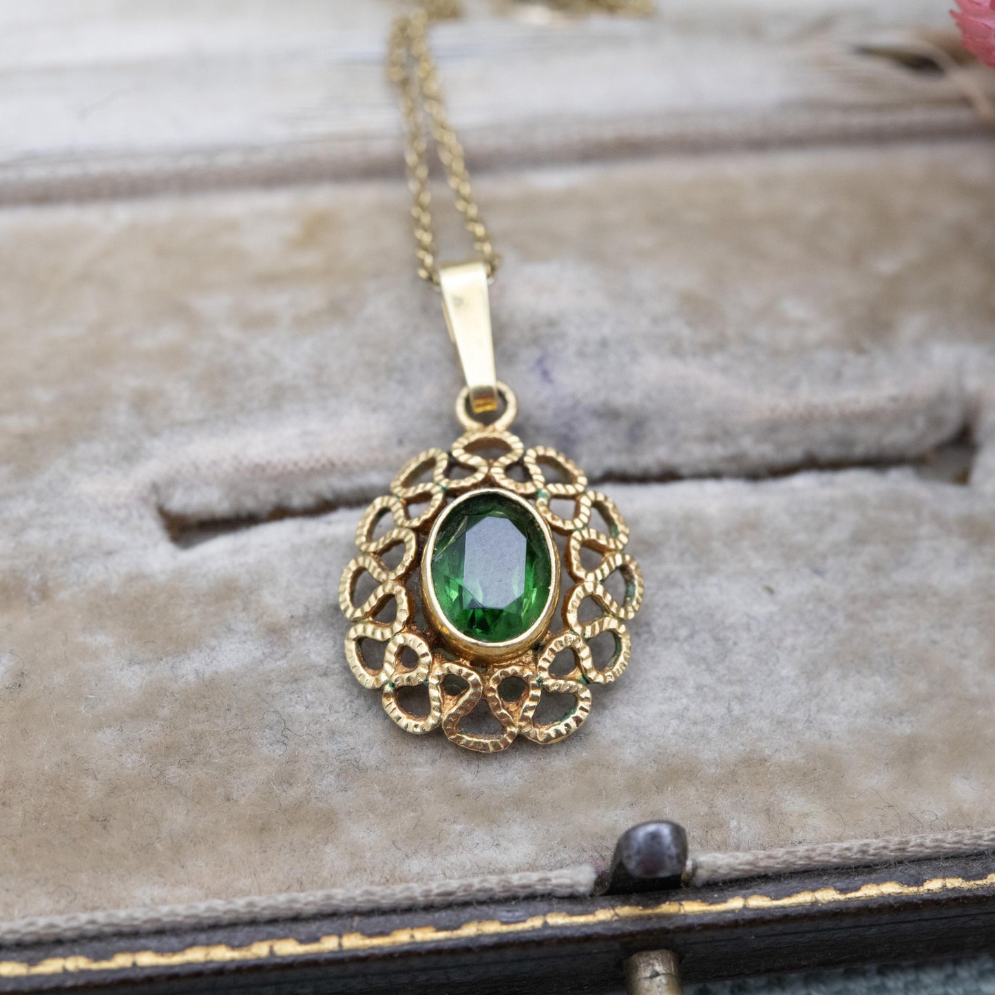 Vintage Gold Plated Green Stone Cable Link Pendant Necklace - Gift for Her