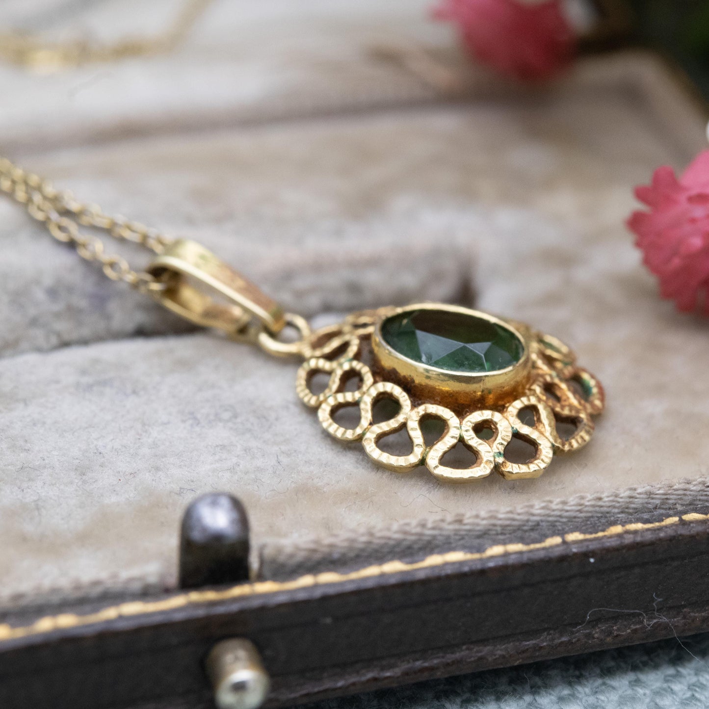 Vintage Gold Plated Green Stone Cable Link Pendant Necklace - Gift for Her