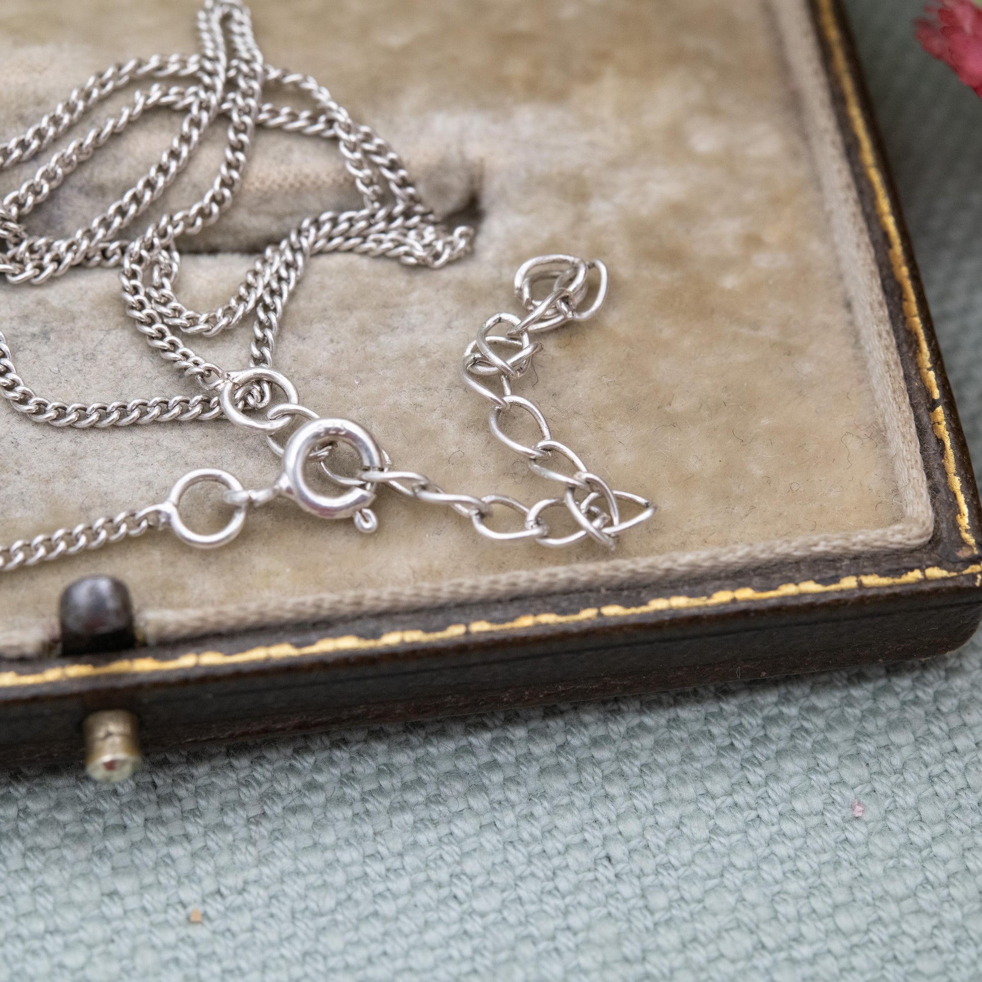 Vintage Sterling Silver Labradorite Pendant Necklace - Curb Link Chain | Gift for Her