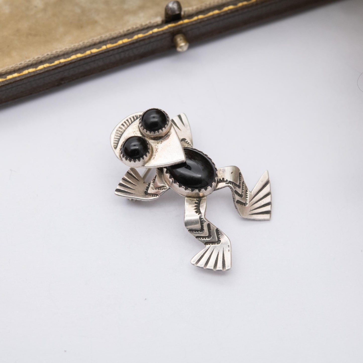 Vintage Navajo Sterling Silver Onyx Frog Brooch Pendant - Cute Frog Jewellery | South Western | Gift for Animal Lover