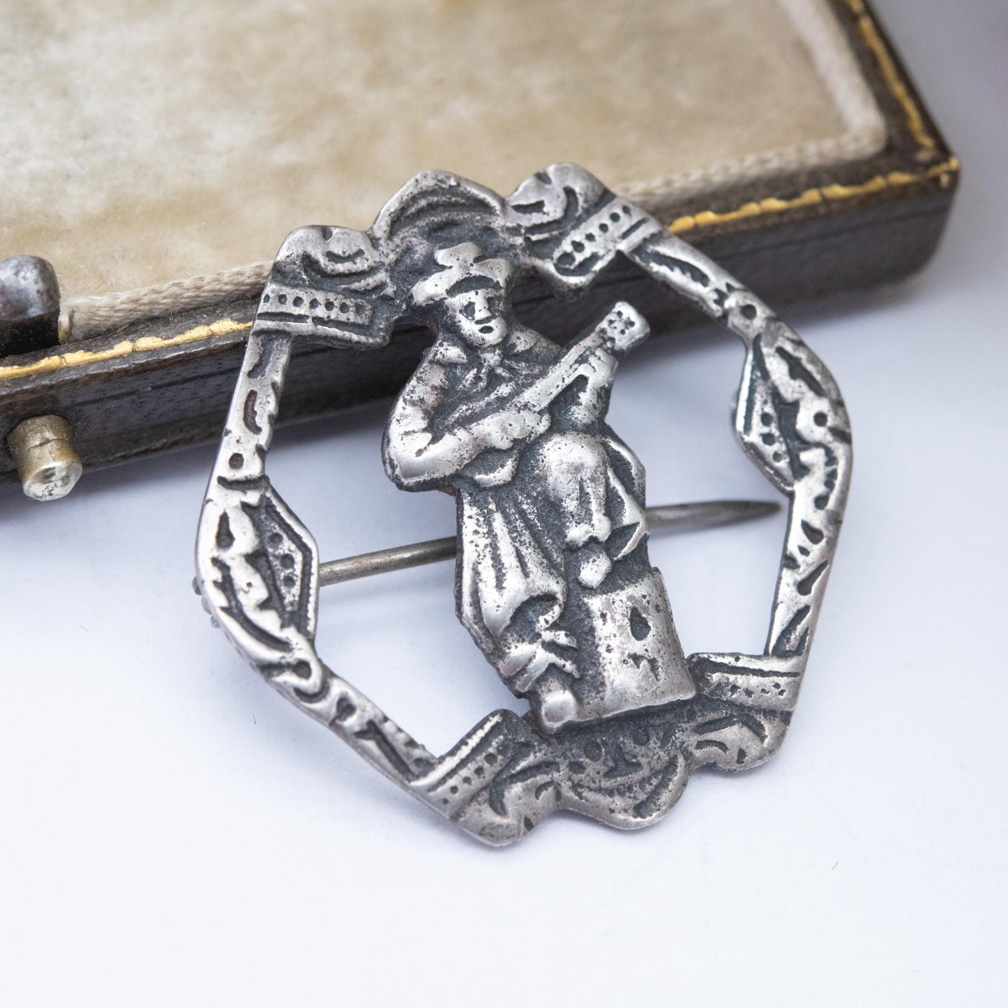 Vintage Argentinian 900 Silver Guitar Player Brooch - Argentine Silver Jewellery | South American Design