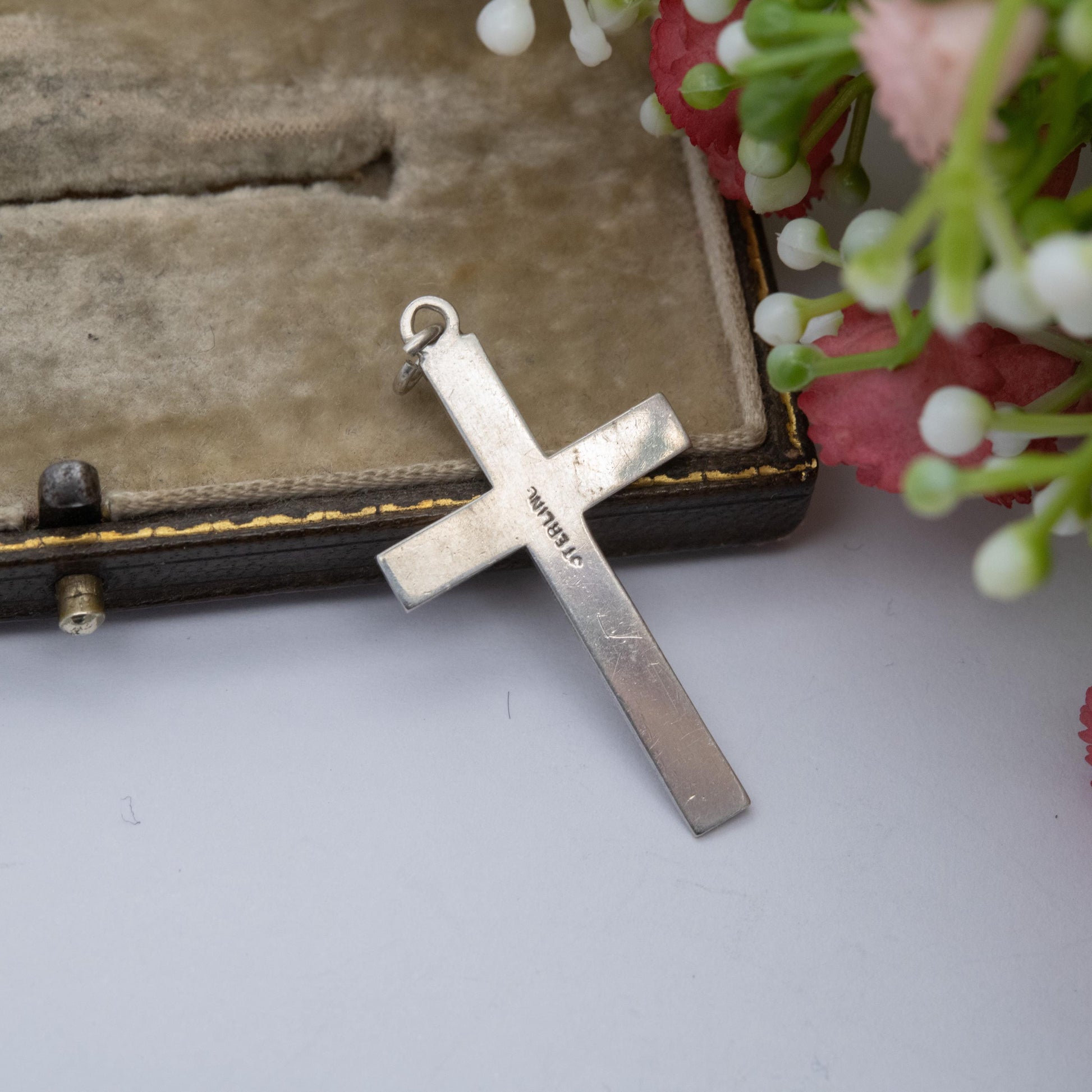 Vintage Sterling Silver Cross Pendant - Etched Scrolling Pattern Design | Christian Pendant Gift for Baptism Christening
