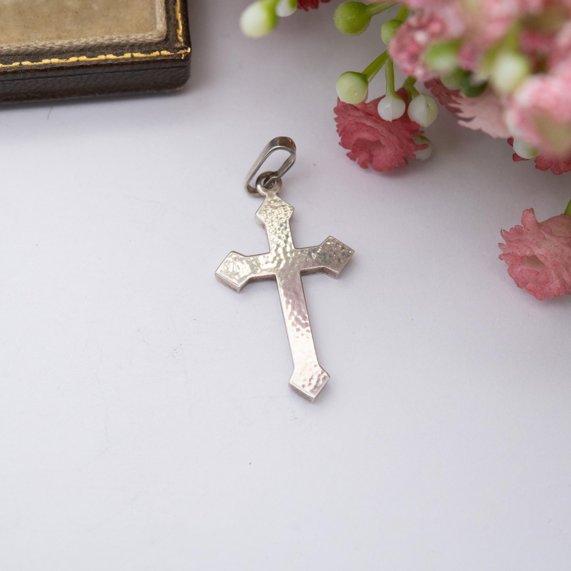 Vintage Andreas Daub Sterling Silver Cross Pendant - Trefoil Floral Etching Design | Cross Bottony | Gift for Christian