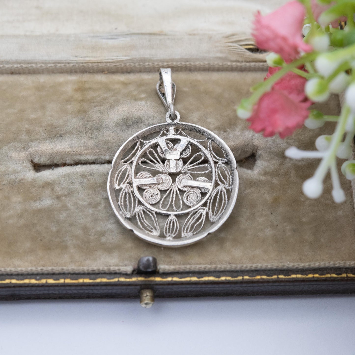 Vintage Sterling Silver Filigree Pendant Necklace - Ornate Openwork Filigree Design | Gift for Pendant Necklace