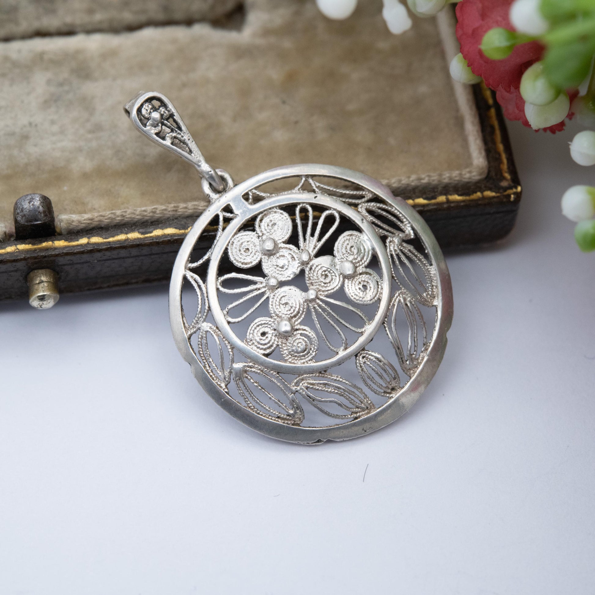 Vintage Sterling Silver Filigree Pendant Necklace - Ornate Openwork Filigree Design | Gift for Pendant Necklace