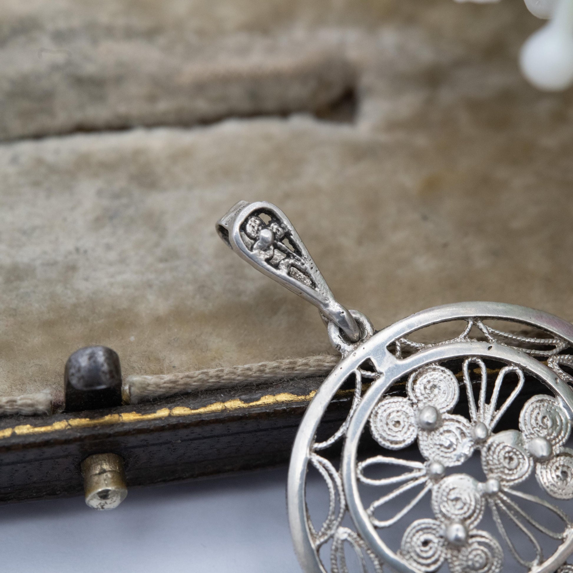 Vintage Sterling Silver Filigree Pendant Necklace - Ornate Openwork Filigree Design | Gift for Pendant Necklace