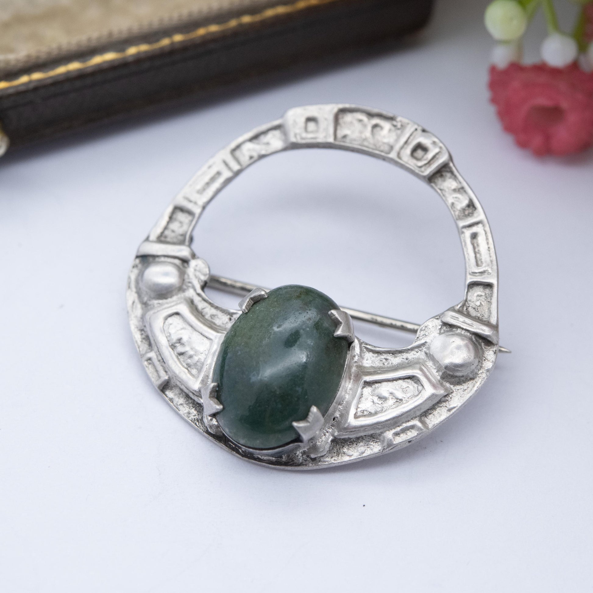 Vintage Scottish Sterling Silver Green Cabochon Stone Brooch - Celtic Jewellery | RA | Gift