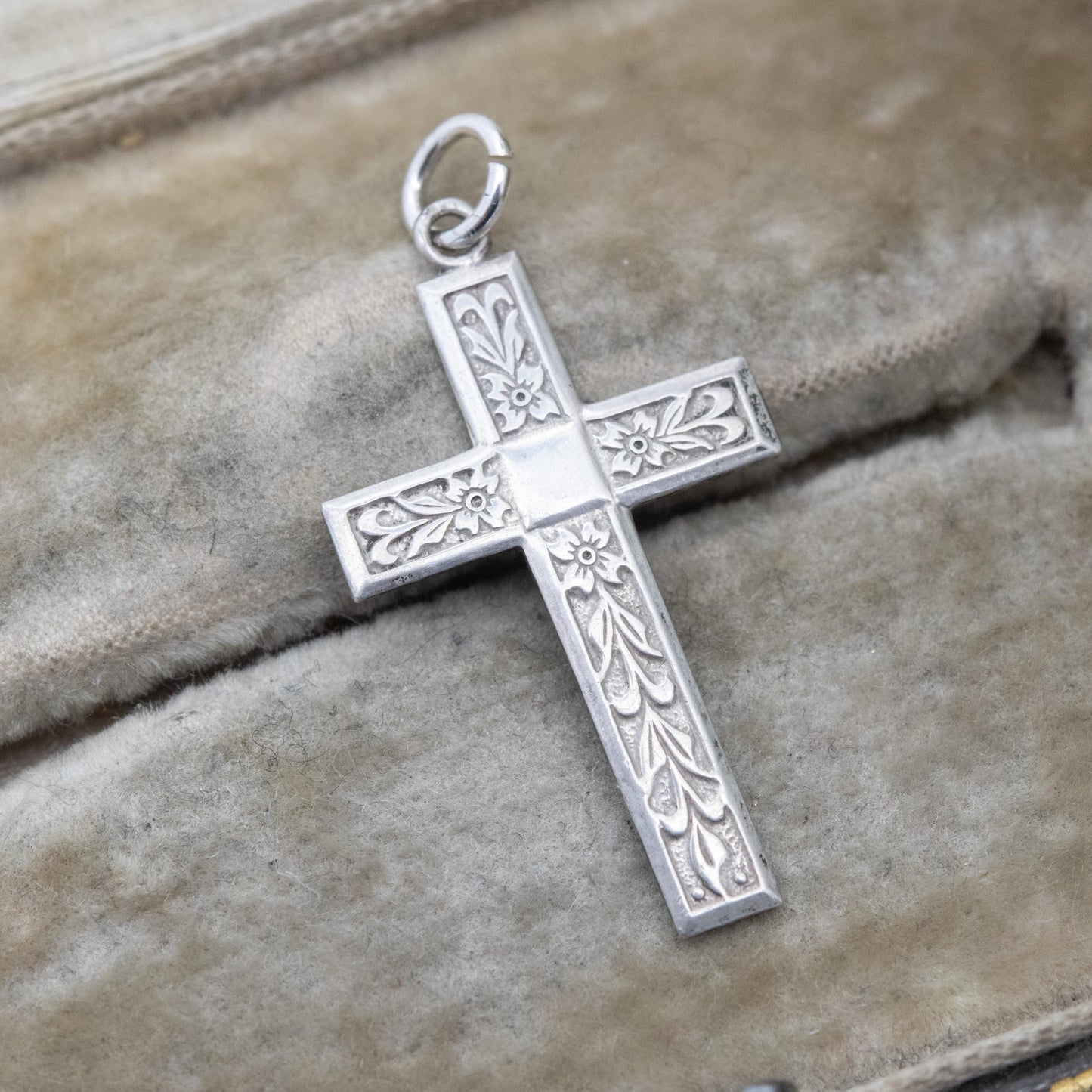 Vintage Sterling Silver Floral Cross Pendant - Textured Floral Engraving | Religious Jewellery