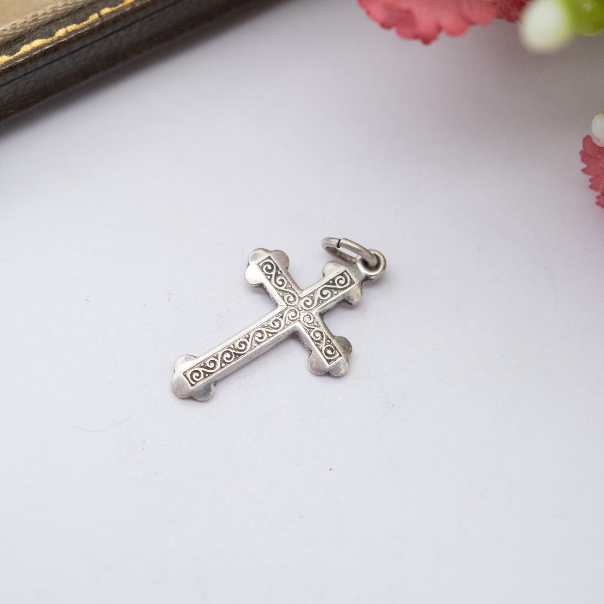 Vintage Sterling Silver Floral Cross Pendant - Textured Scrolling Pattern | Vintage Religious Jewellery | Gift for Charm Necklace
