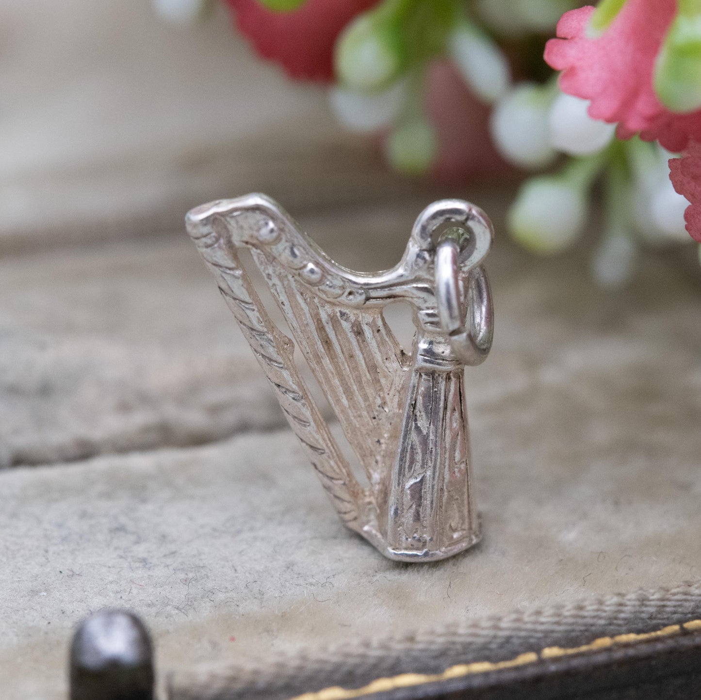 Vintage Silver Harp Charm Pendant - Classical Music Instrument | Souvenir Gift for Charm Bracelet