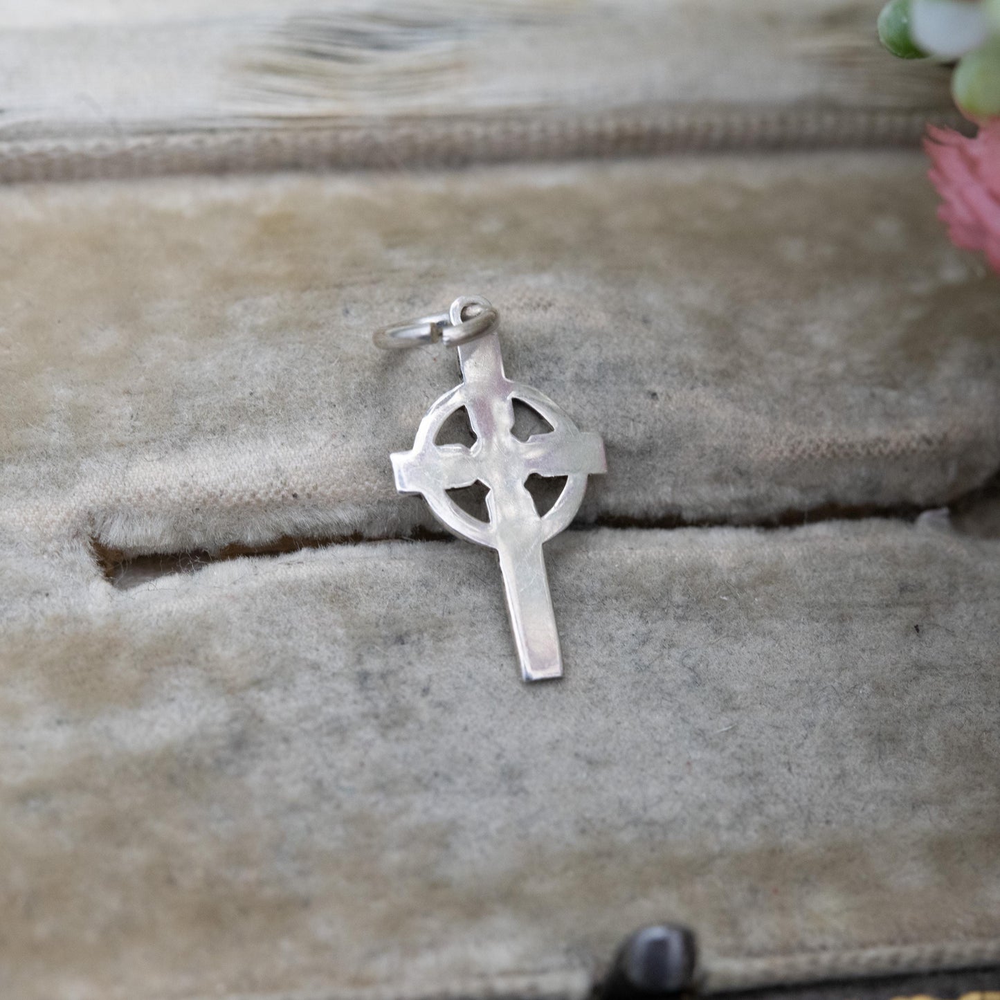 Vintage Silver Celtic Cross Pendant - Religious Jewellery Gift for Necklace