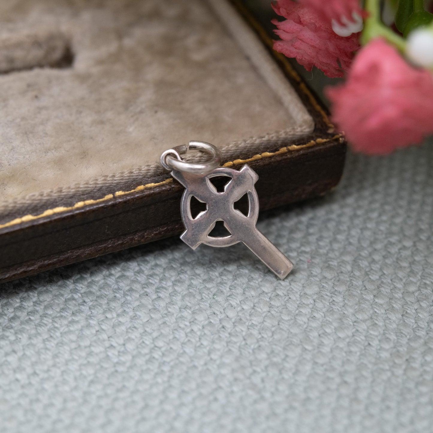 Vintage Silver Celtic Cross Pendant - Religious Jewellery Gift for Necklace