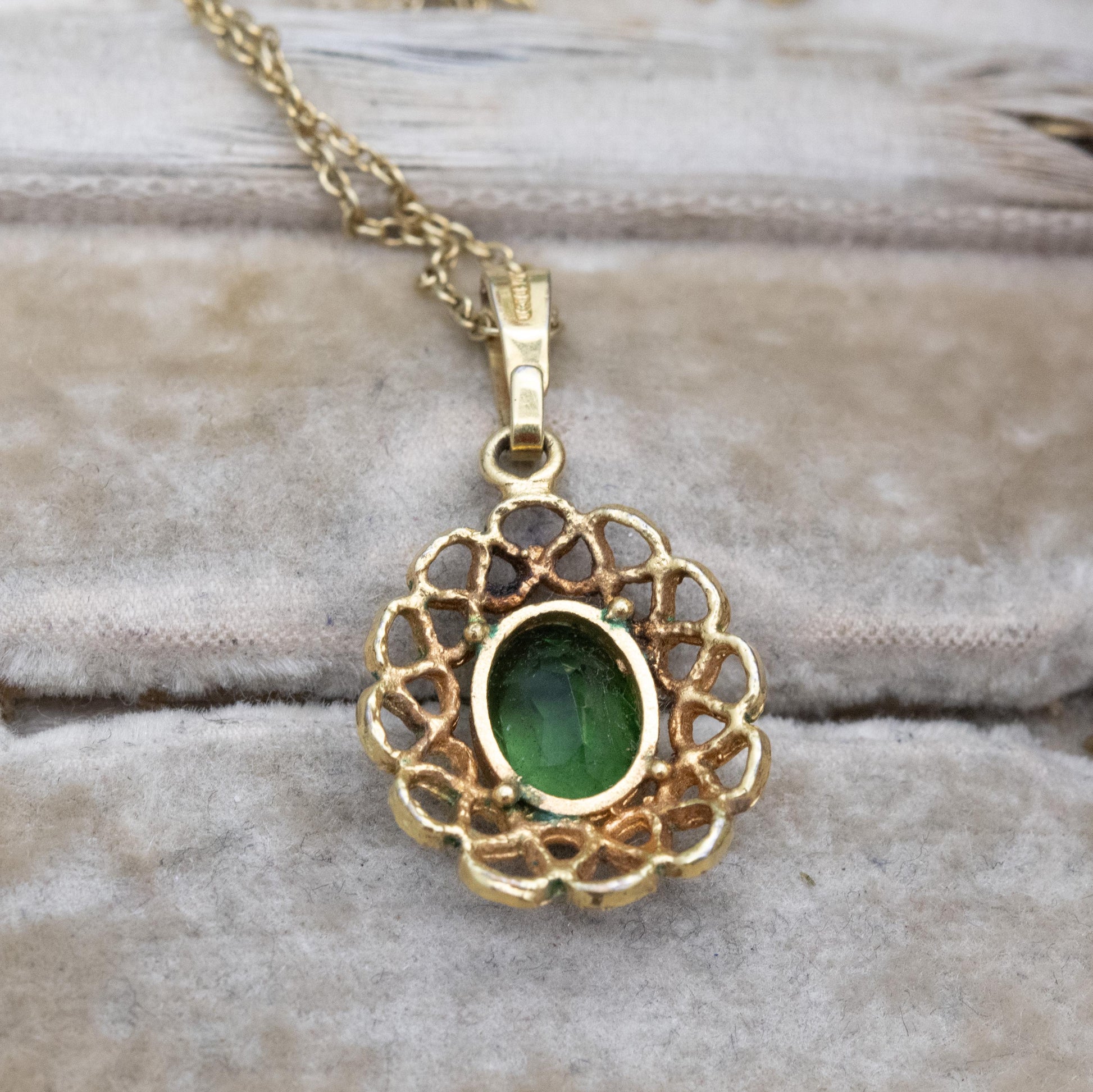 Vintage Gold Plated Green Stone Cable Link Pendant Necklace - Gift for Her