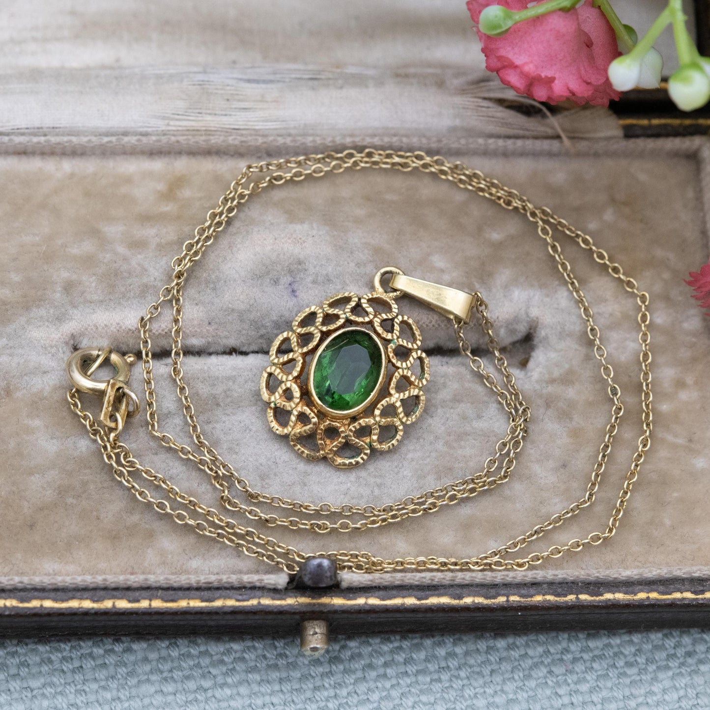 Vintage Gold Plated Green Stone Cable Link Pendant Necklace - Gift for Her
