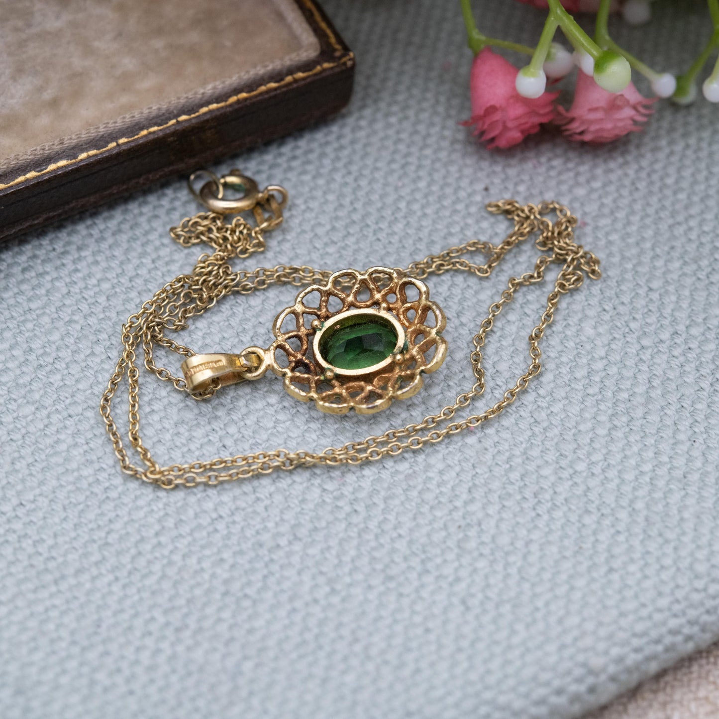 Vintage Gold Plated Green Stone Cable Link Pendant Necklace - Gift for Her