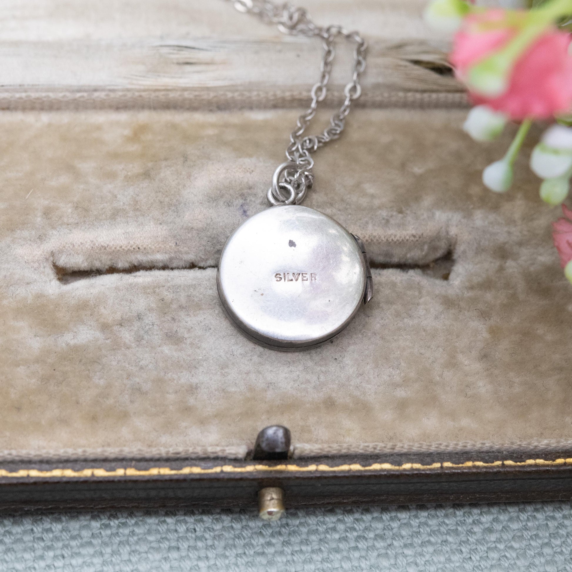 Vintage Sterling Silver Floral Locket Pendant and Cable Link Chain Necklace - Pretty Gift for Her
