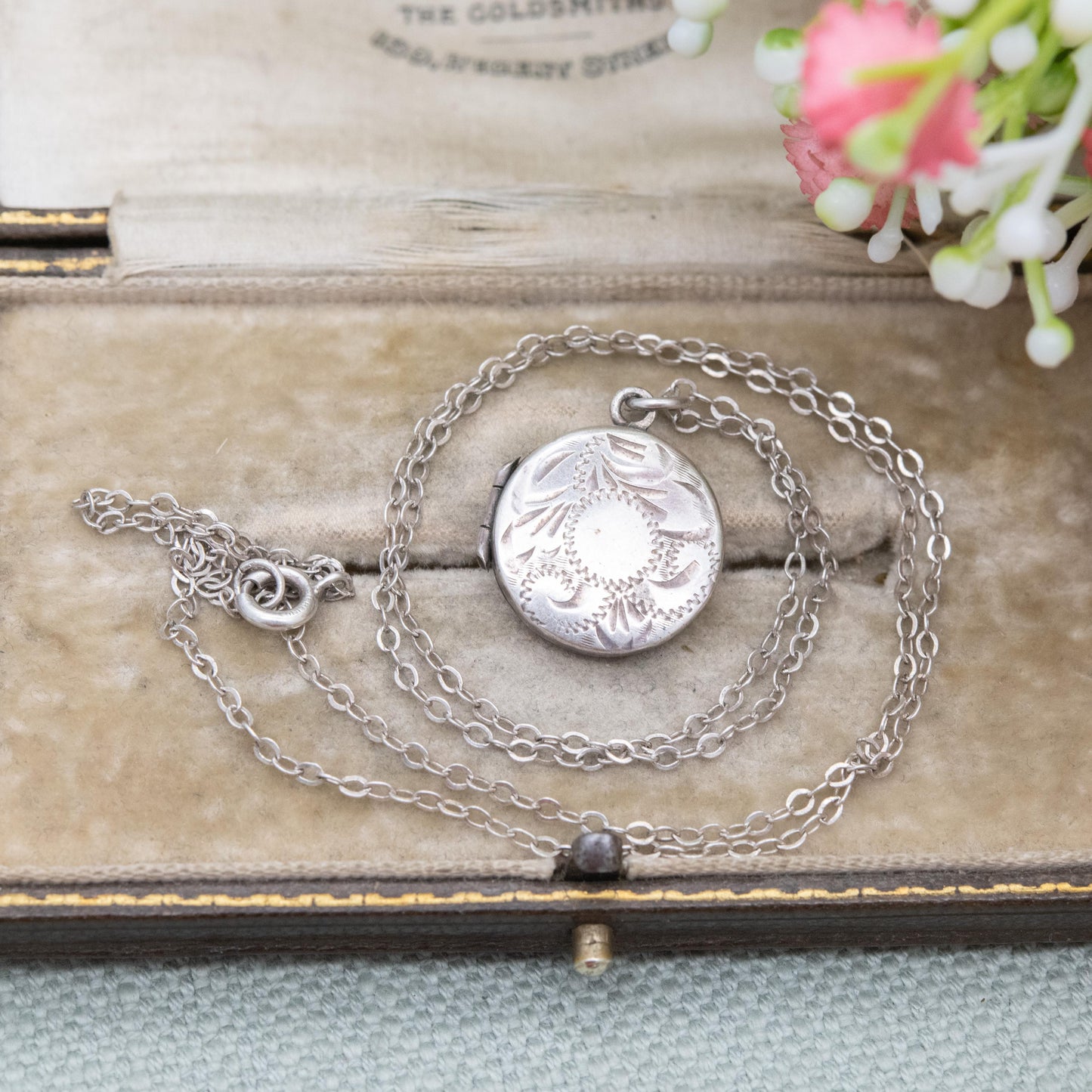 Vintage Sterling Silver Floral Locket Pendant and Cable Link Chain Necklace - Pretty Gift for Her