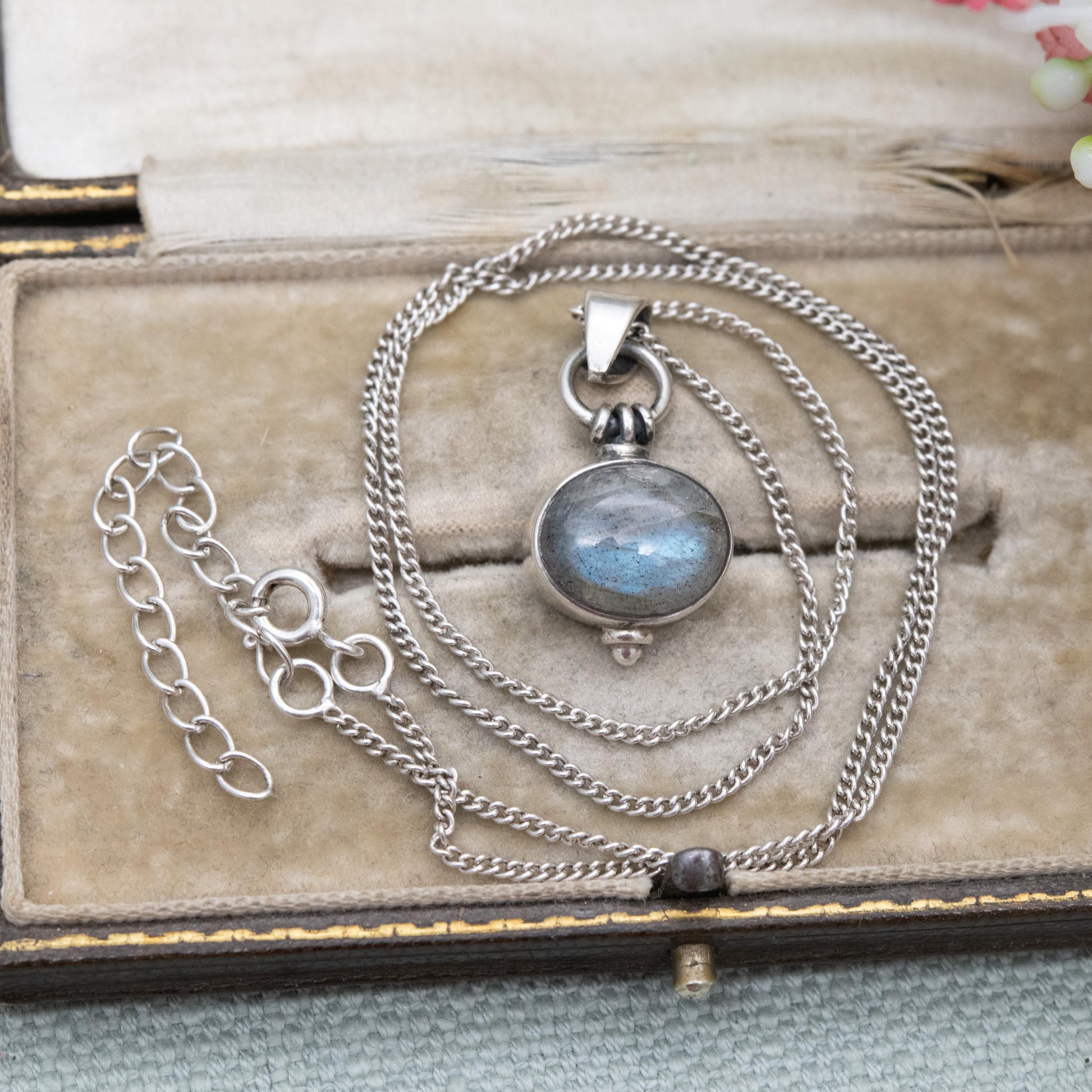 Vintage Sterling Silver Labradorite Pendant Necklace - Curb Link Chain | Gift for Her