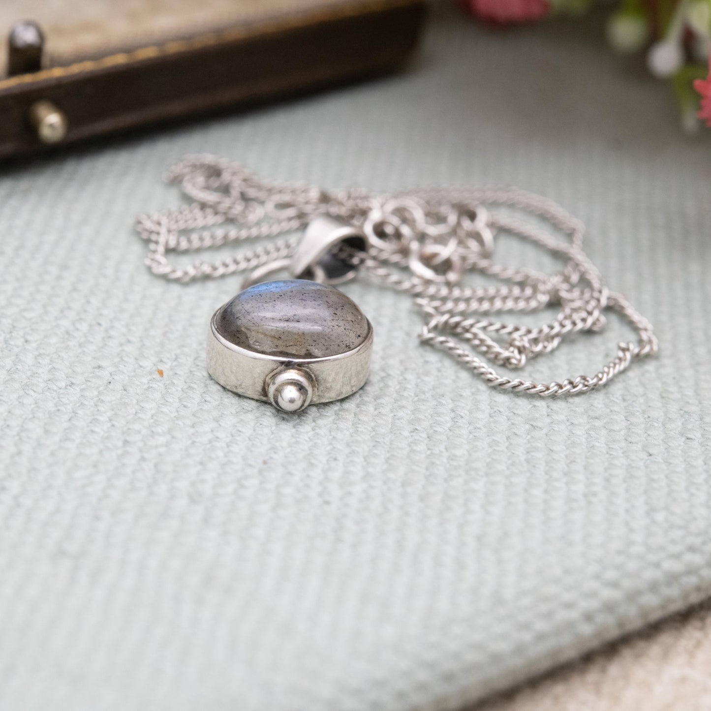 Vintage Sterling Silver Labradorite Pendant Necklace - Curb Link Chain | Gift for Her