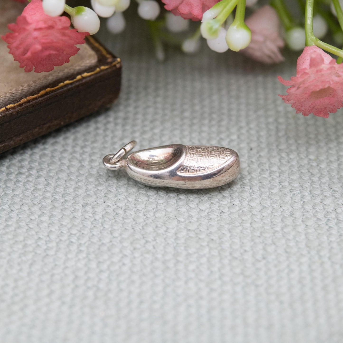 Vintage Silver Clog Charm Pendant - Netherlands Souvenir | Gift for Charm Bracelet