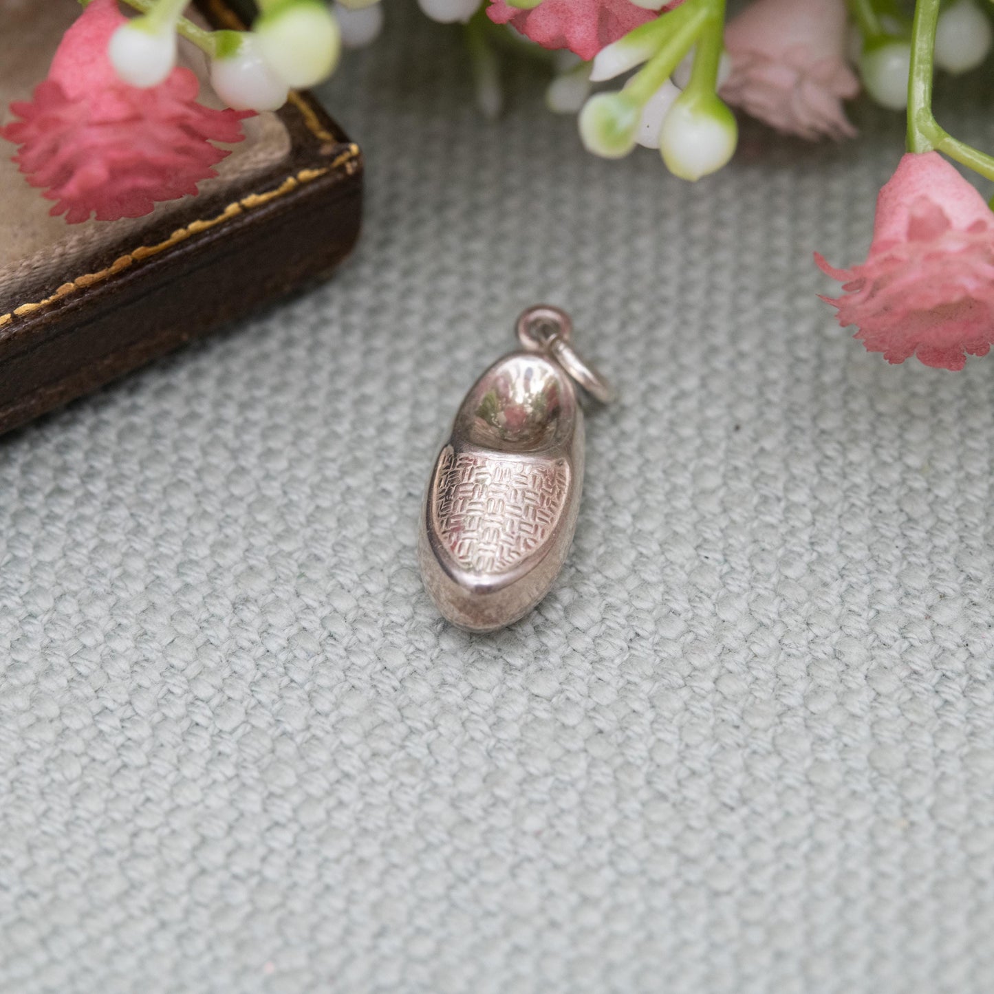 Vintage Silver Clog Charm Pendant - Netherlands Souvenir | Gift for Charm Bracelet