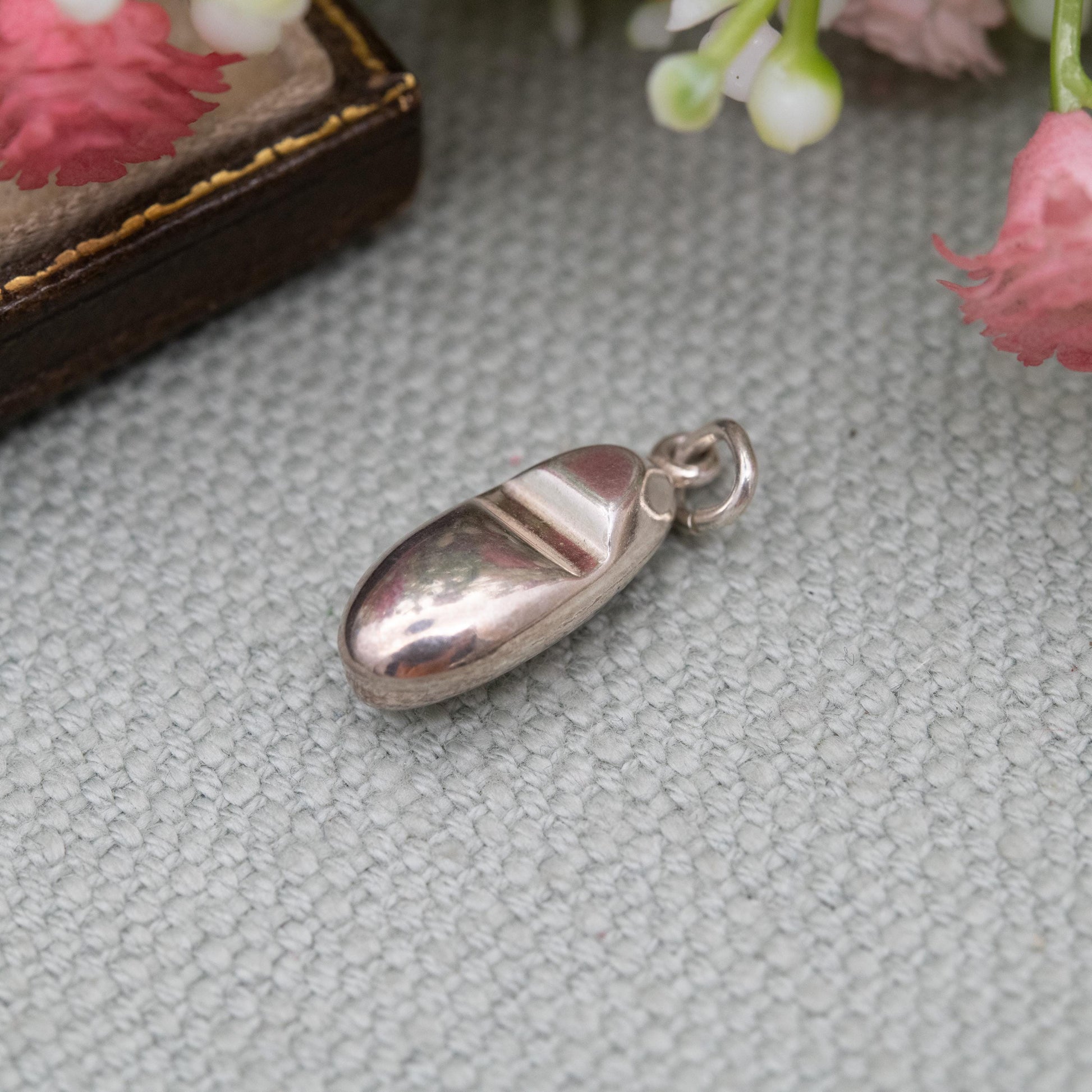 Vintage Silver Clog Charm Pendant - Netherlands Souvenir | Gift for Charm Bracelet