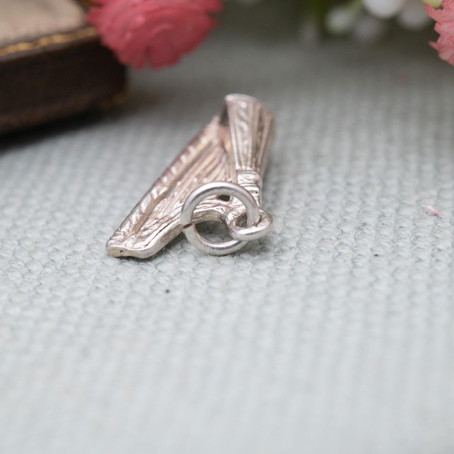 Vintage Silver Harp Charm Pendant - Classical Music Instrument | Souvenir Gift for Charm Bracelet