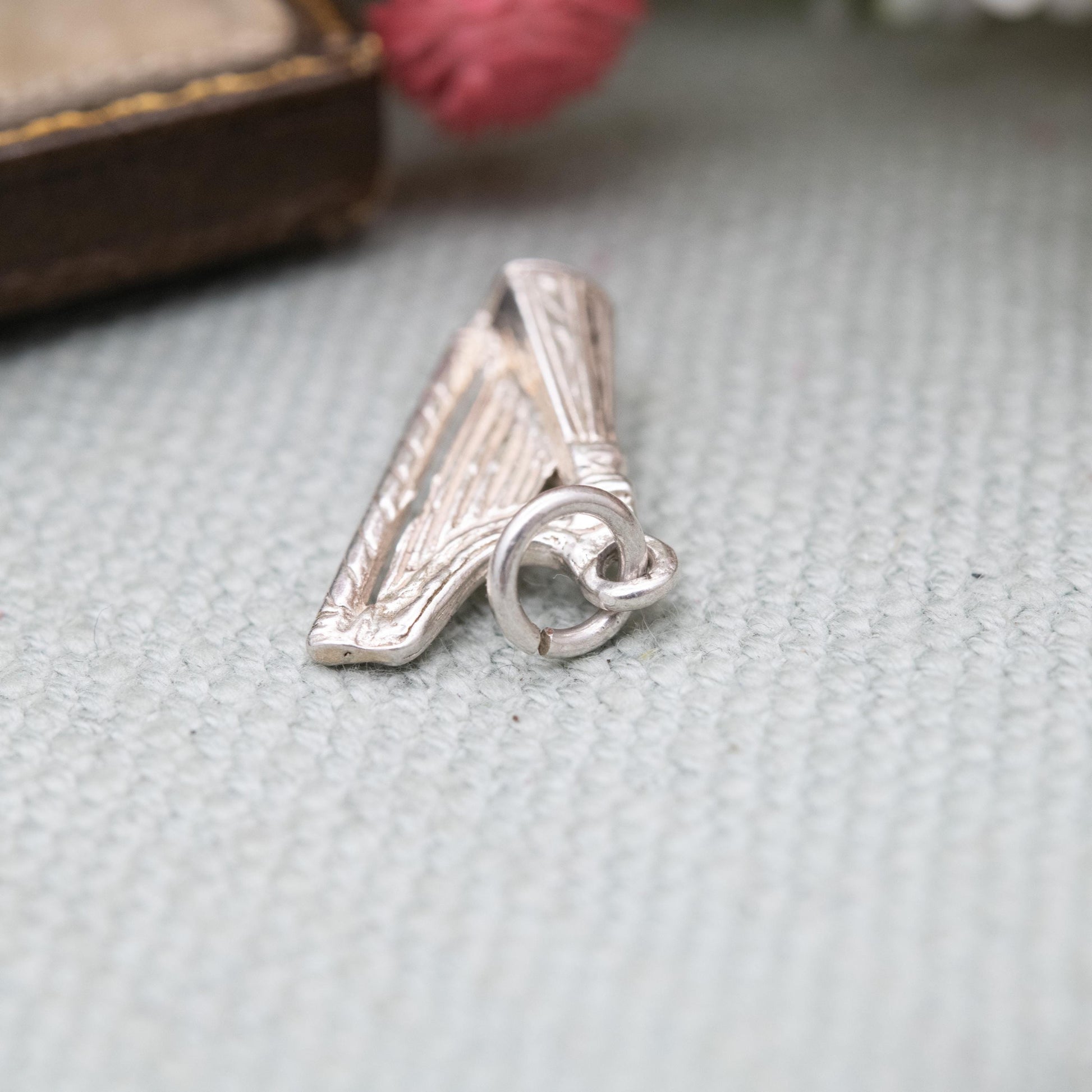 Vintage Silver Harp Charm Pendant - Classical Music Instrument | Souvenir Gift for Charm Bracelet