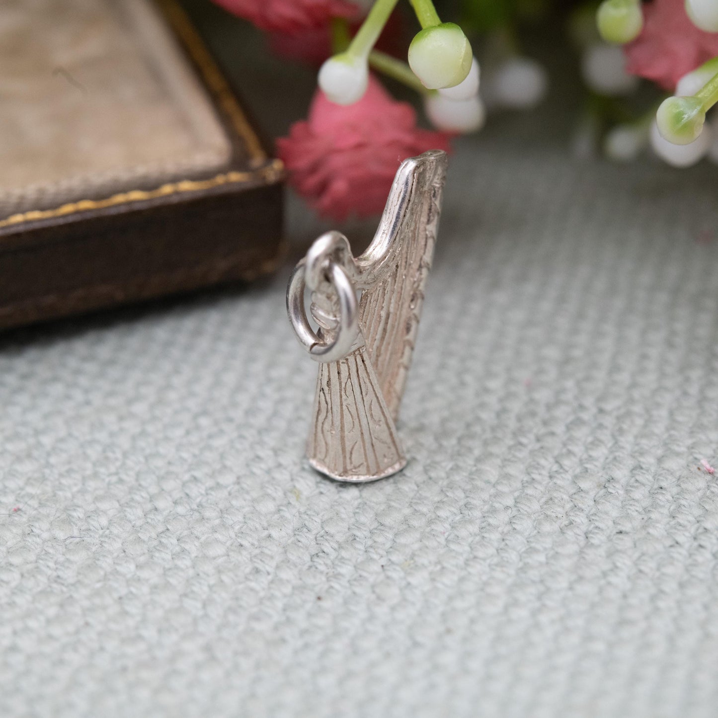 Vintage Silver Harp Charm Pendant - Classical Music Instrument | Souvenir Gift for Charm Bracelet