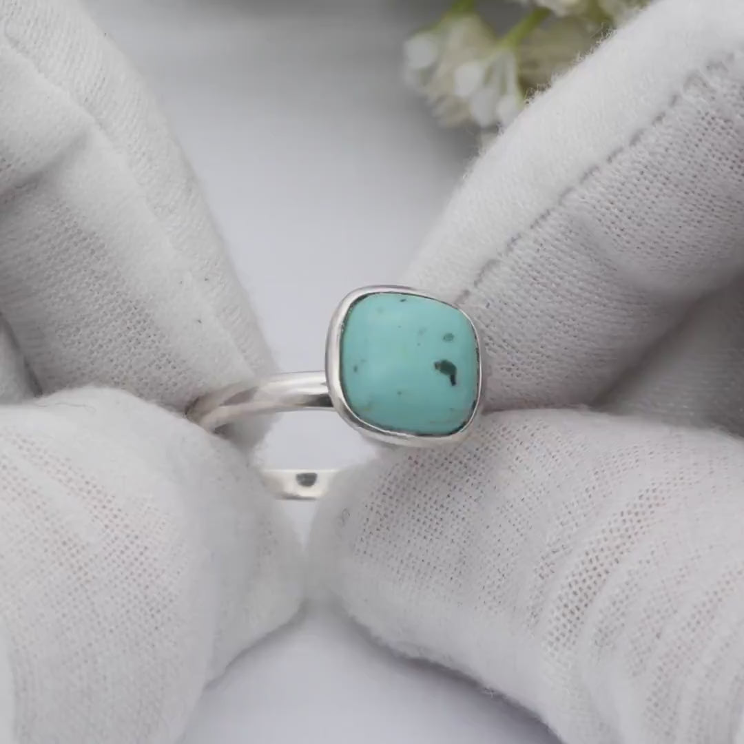 Vintage Sterling Silver Turquoise Ring